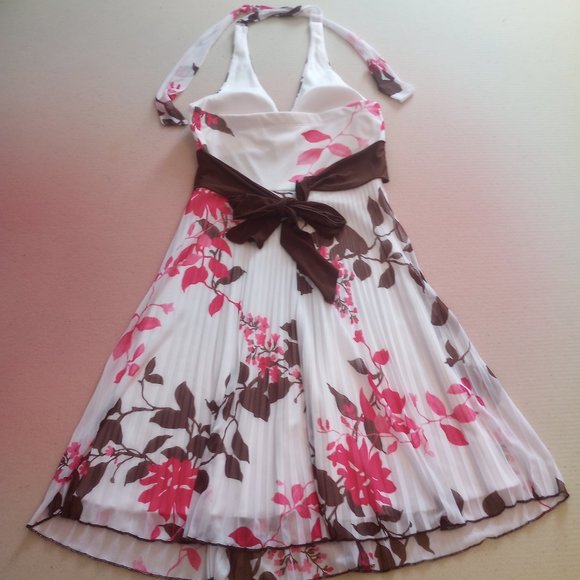 Dress - Picture 2 of 3